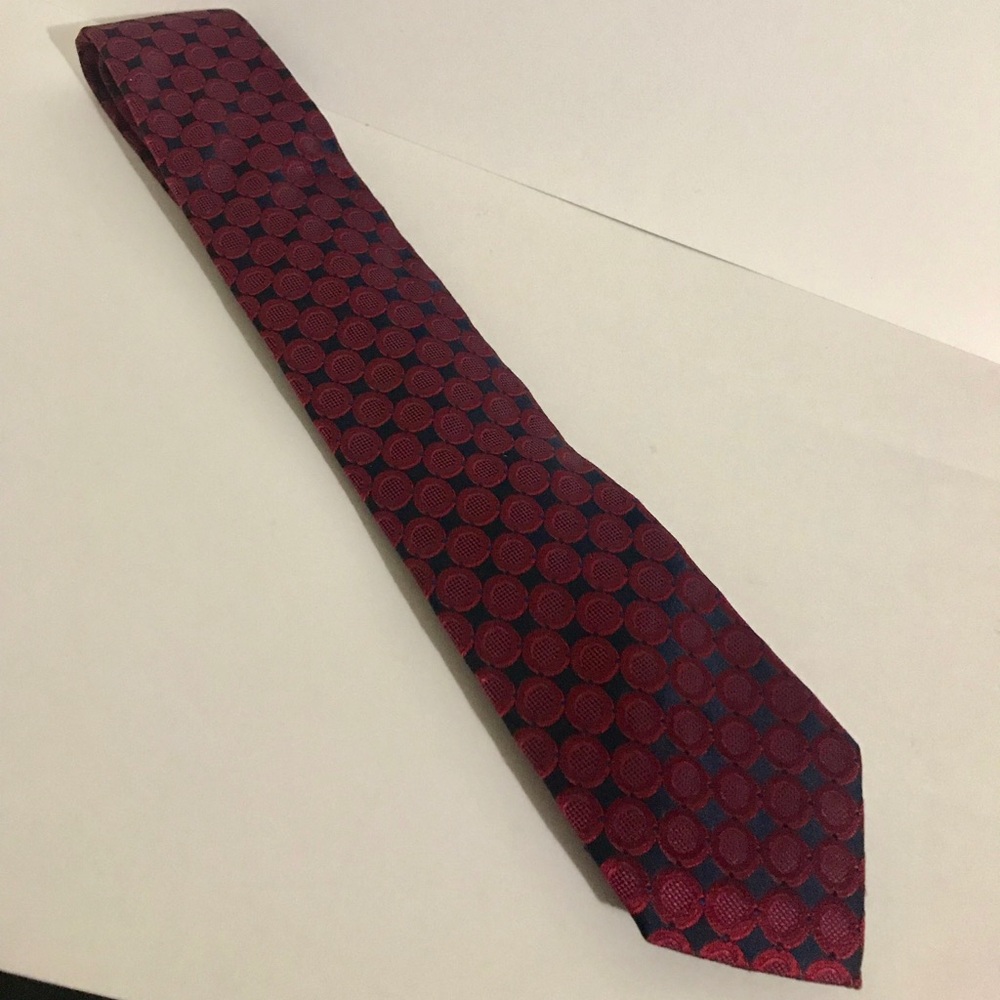 Bugatchi Mens Silk Necktie Burgundy Navy Blue Geometric Circle Pattern Tie‎